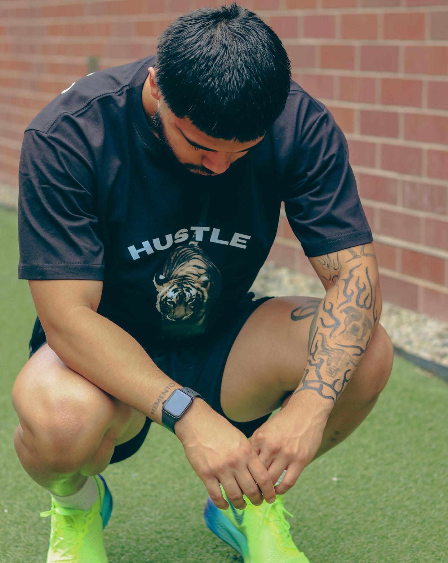 The Hustle Tee - BLACK